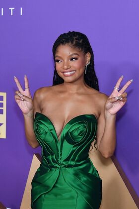 Halle Bailey Nude Leaks OnlyFans Photo 328