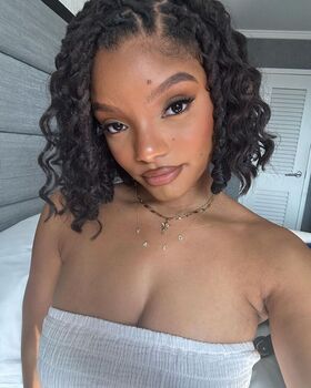 Halle Bailey Nude Leaks OnlyFans Photo 343