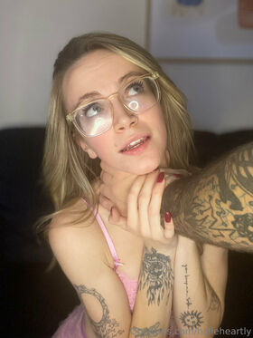halleheartly Nude Leaks OnlyFans Photo 37