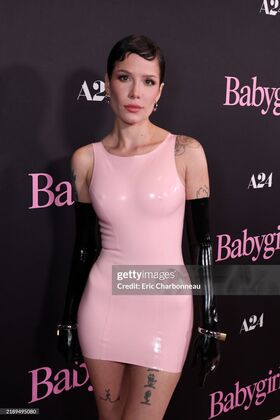 Halsey Photo divulguée nue OnlyFans 526