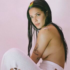 Halsey Photo divulguée nue OnlyFans 540