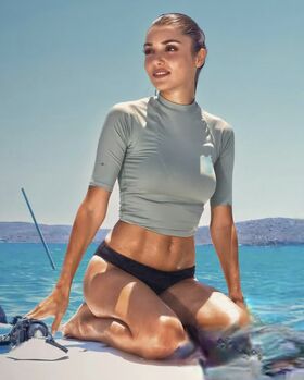 Hande Ercel Naakte Leaks OnlyFans Foto 217