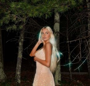 Hannah Ridgeway Гола изтичане OnlyFans снимка 32