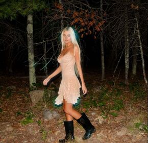 Hannah Ridgeway Гола изтичане OnlyFans снимка 35