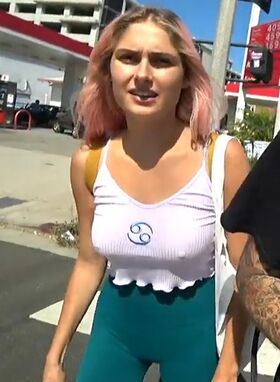 Hannah Ridgeway Гола изтичане OnlyFans снимка 52