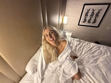 Hannah Ridgeway Гола изтичане OnlyFans снимка 54