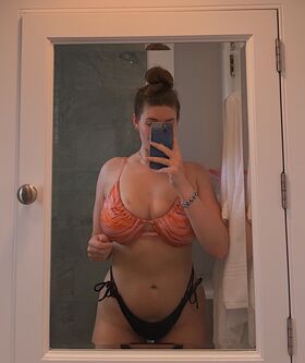 Hannah V Nude Leaks OnlyFans Photo 19