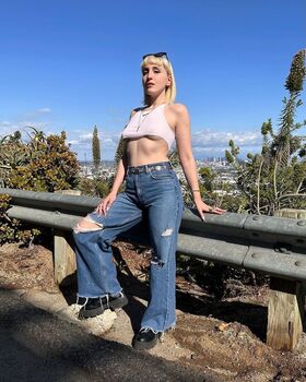 Harley Quinn Smith Nude Leaks OnlyFans Photo 26