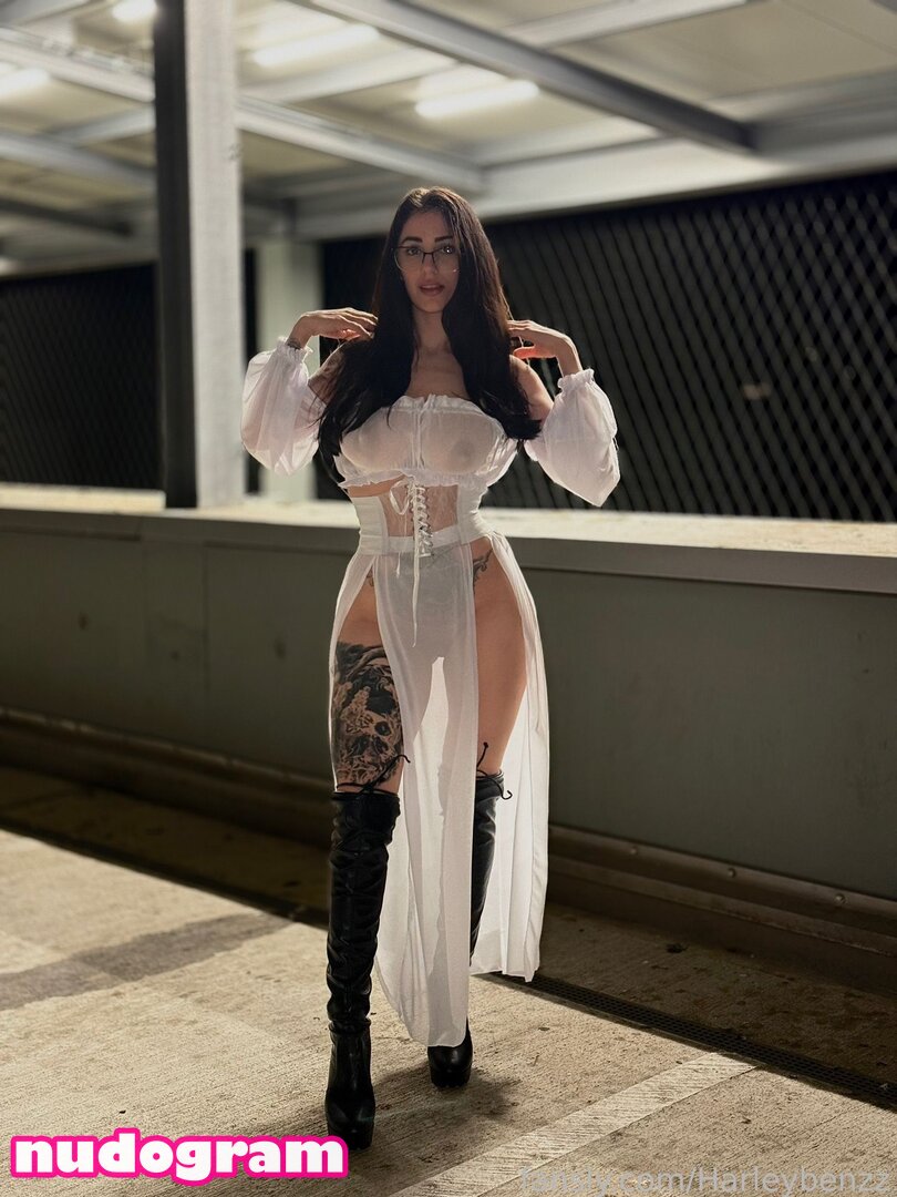 Harleybenzz Фото утечки OnlyFans обнаженная №4 - Nudogram v2.1