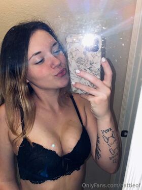 hattieof Uniknutá nahá OnlyFans fotografia 10