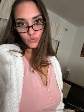 Heidi Gardner Nacktes Leaks OnlyFans Foto 12