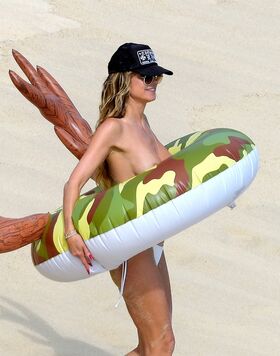 Heidi Klum Nude Leaks OnlyFans Photo 483