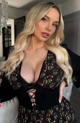 Helen Flanagan Nude Leaks OnlyFans Photo 777