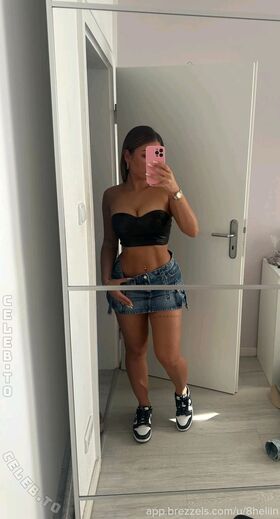 Helin Deli Nude Leaks OnlyFans Photo 24