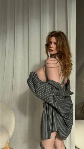 Hell Voron Fotografie scursă ilegal OnlyFans dezbrăcată 142