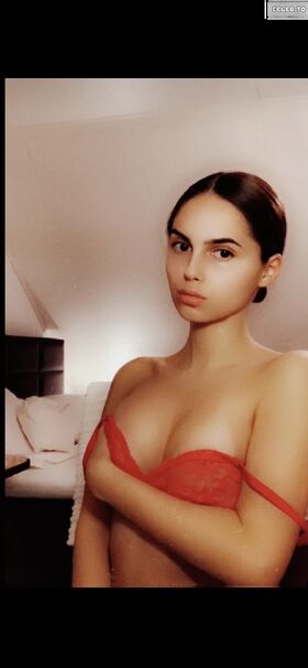 Hellozoey_ Nahé uniklé OnlyFans foto 28