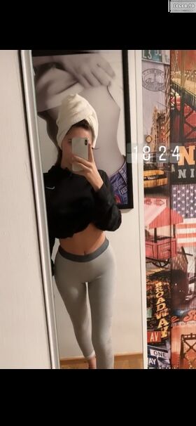 Hellozoey_ Nahé uniklé OnlyFans foto 47