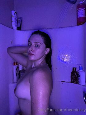 henniesky Nude Leaks OnlyFans Photo 7