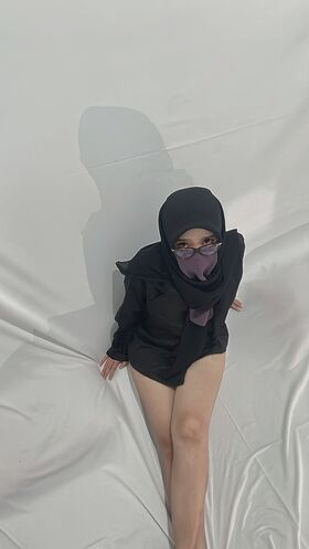 Hijab Camilla Nude Leaks OnlyFans Photo 31