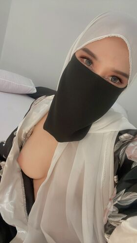 Hijab Camilla Nude Leaks OnlyFans Photo 59