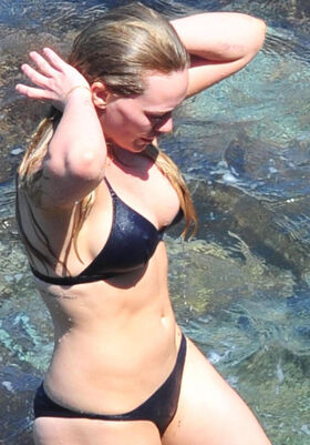 Hilary Duff Nude Leaks OnlyFans Photo 133