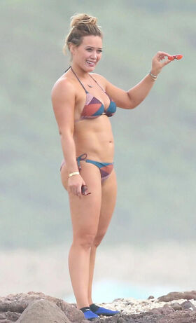 Hilary Duff Nude Leaks OnlyFans Photo 135