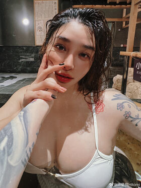 Hitomi Songyuxin Nude Leaks OnlyFans Photo 127