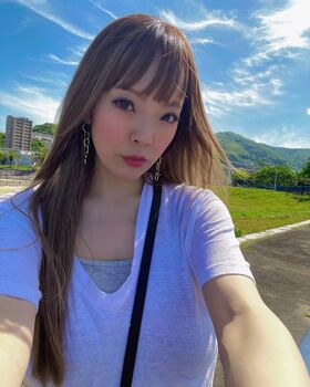 Hitomi Tanaka Nude Leaks OnlyFans Photo 4