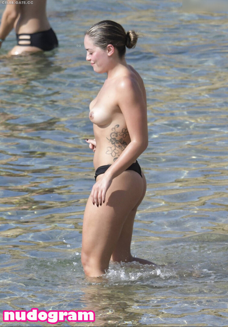 Holly Valance Гола изтичане OnlyFans снимка 39 - Nudogram v2.1