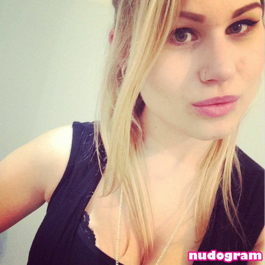 Honey And Sulphur  honey_and_sulphur  theofficialhoney_ Гола изтичане  OnlyFans снимка 14 - Nudogram v2.1