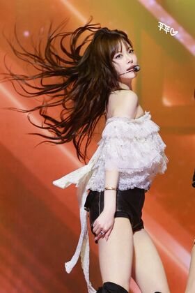 Hong Eunchae 홍은채