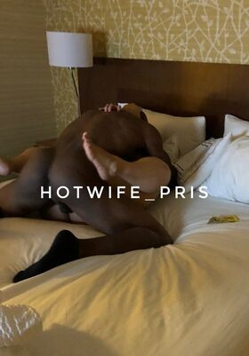 Hotwife_Pris Nude Leaks OnlyFans Photo 2