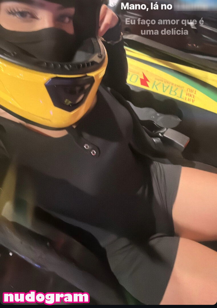 Houda Sanchez Гола изтичане OnlyFans снимка 24 - Nudogram v2.1