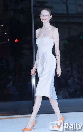 Hunter Schafer Nude Leaks OnlyFans Photo 392