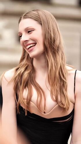 Hunter Schafer Nude Leaks OnlyFans Photo 405