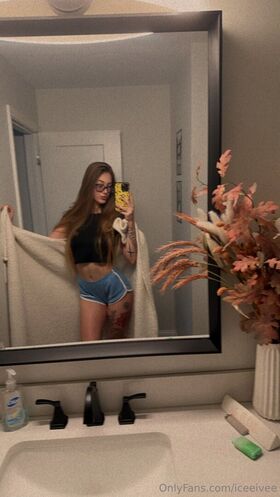 iceeivee Nøgne lækkede OnlyFans foto 12