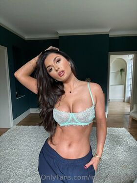 India Reynolds Nude Leaks OnlyFans Photo 158