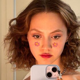 Iris Apatow Nude Leaks OnlyFans Photo 37