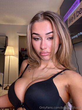 Isabella Urbzz Nude Leaks OnlyFans Photo 31