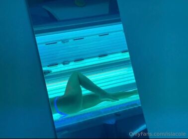 islacole Procurena gola OnlyFans fotografija 10