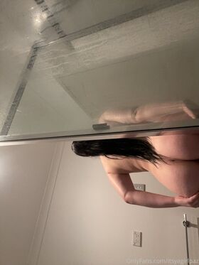 itsyagirlpaz Nude Leaks OnlyFans Photo 35