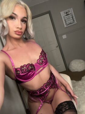 Izadolla Nude Leaks OnlyFans Photo 12