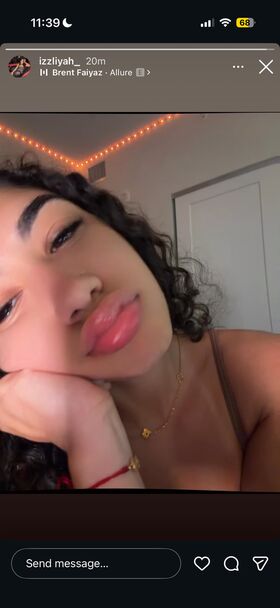izzliyah_ Nude Leaks OnlyFans Photo 10