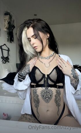 Izzy Siim Фото утечки OnlyFans (обнаженная) 22