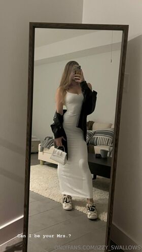 Izzy_Swallows Фото утечки OnlyFans (обнаженная) 55