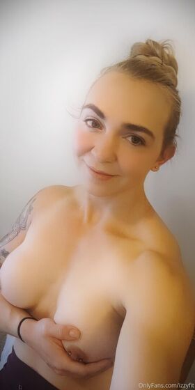 IzzyFit Nude Leaks OnlyFans Photo 29