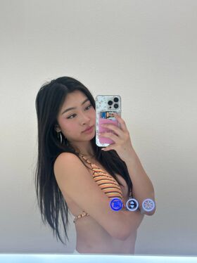 Jasmine Nguyen Nude Leaks OnlyFans Photo 5