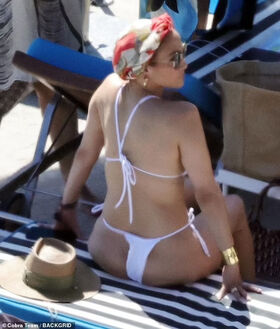 Jennifer Lopez Nude Leaks OnlyFans Photo 135