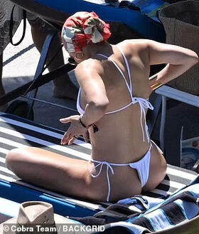 Jennifer Lopez Nude Leaks OnlyFans Photo 136