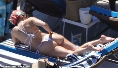 Jennifer Lopez Nude Leaks OnlyFans Photo 140